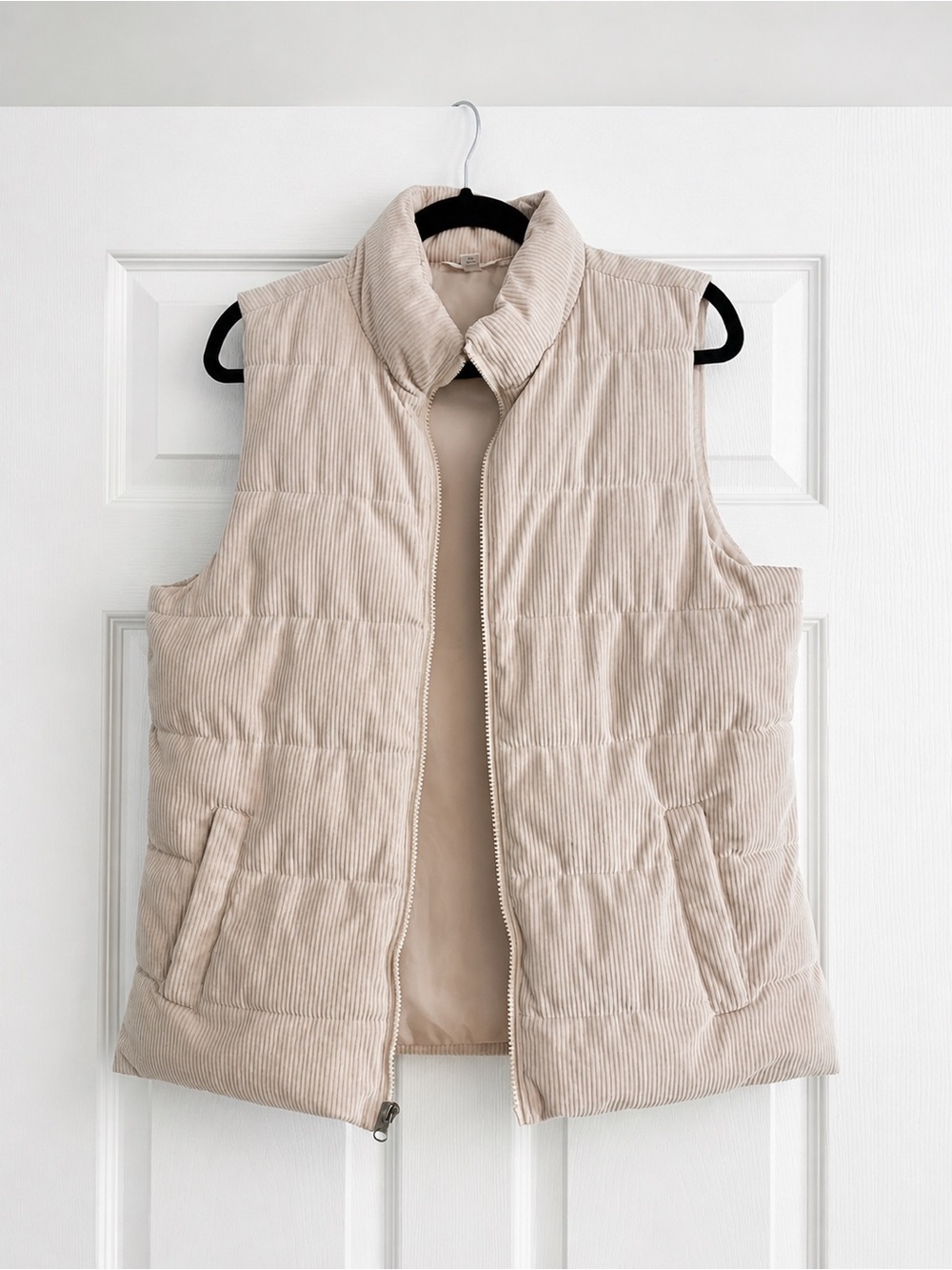Beige Corduroy Puffer Vest | Time and Tru | Size S (4–6)